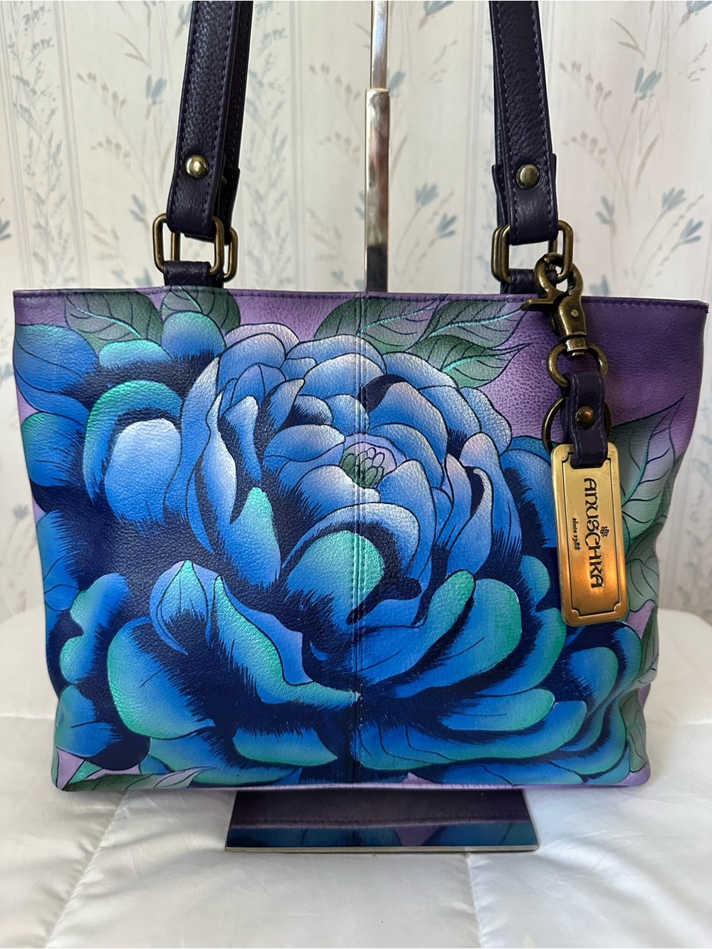 Anuschka Hand-Painted Floral Leather Shoulder Bag